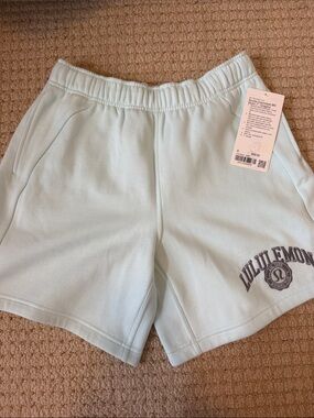 lululemon Scuba Oversized MR Short